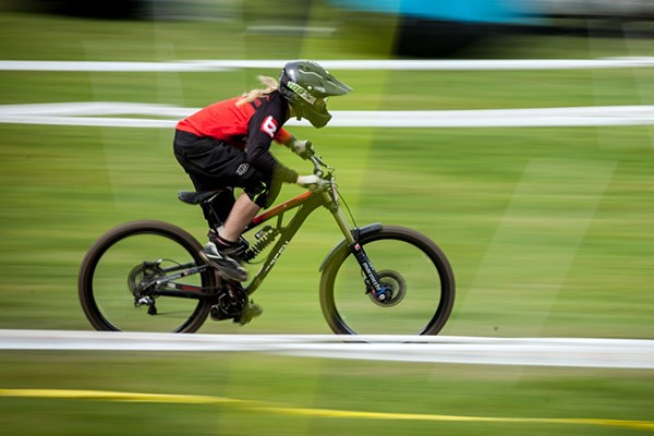 Lindsay churning up the distance in Llangollen